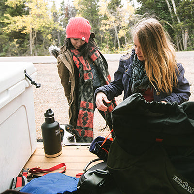 64oz-classic-with-loop-cap-z7 64oz_insulated_classic_backpackers_tailgate_square.jpg