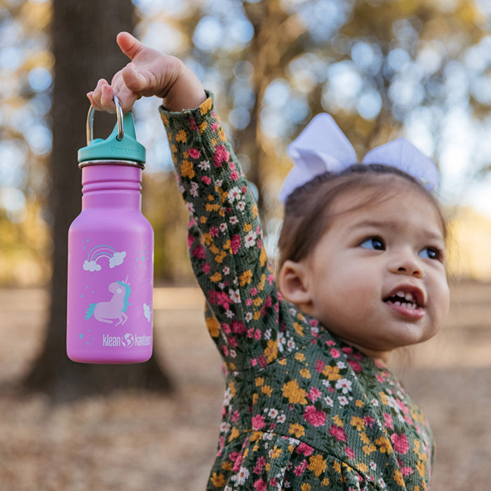 classic-kid-sippy-cap-x6 K12CNSIPPY-UN-kids_bottle_unicorn_lifestyle.jpg