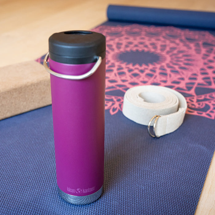 tkwide-twist-cap-with-straw-kit-r2 K20TKWPT-PP-T-TWIST-yoga_bottle_closed_lifestyle_a5ac6535-9c60-42bb-86fe-b94b5cef2b68.jpg