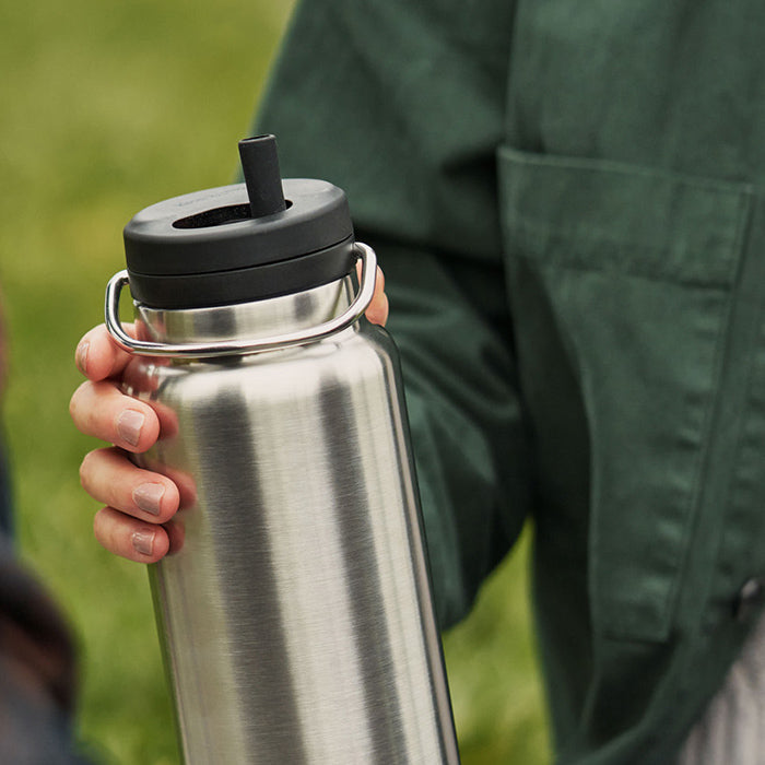tkwide-twist-cap-with-straw-kit-r2 K32TKWSSL-BS-T-TWIST-32_oz_water_bottle_straw_cap_lifestyle_76e40be3-2488-47fa-afd0-c7d5ba075b15.jpg