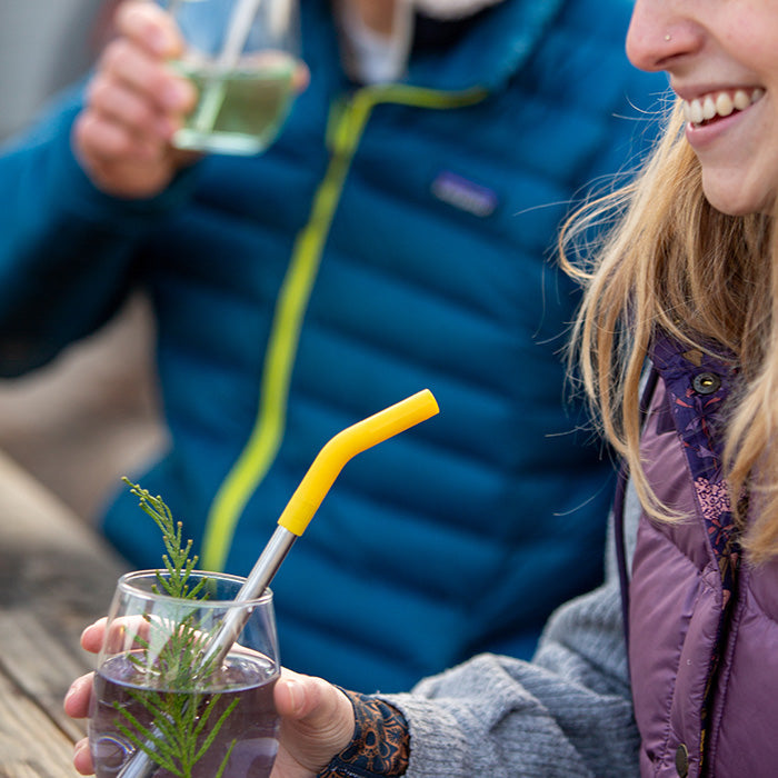 straw-4-pack-a5 recycled_steel_straw_drink_smile_lifestyle.jpg