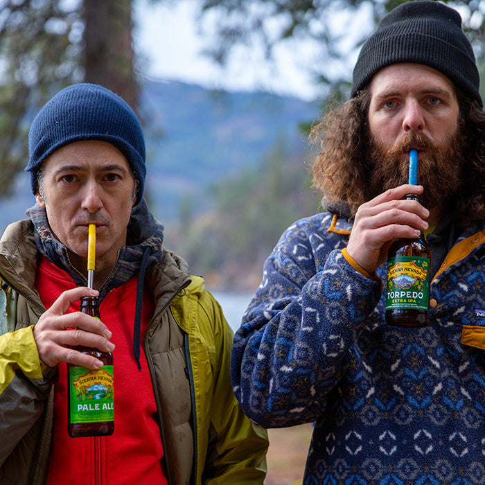 straw-4-pack-a5 recycled_steel_straws_beers_dudes_lifestyle.jpg