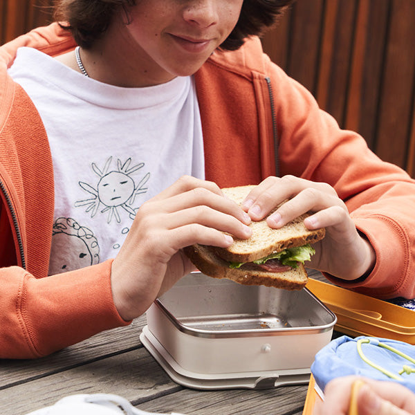 23oz-rise-food-box-lunch-g8 rise_food_lunch_box_lunch_kid_sandwich_square.jpg