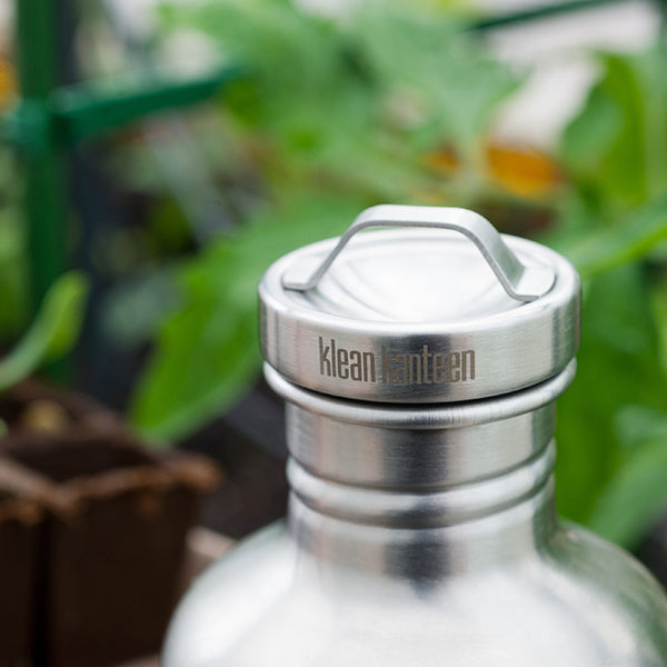 classic-steel-loop-cap-y4 stainless_cap_garden_lifestyle.jpg