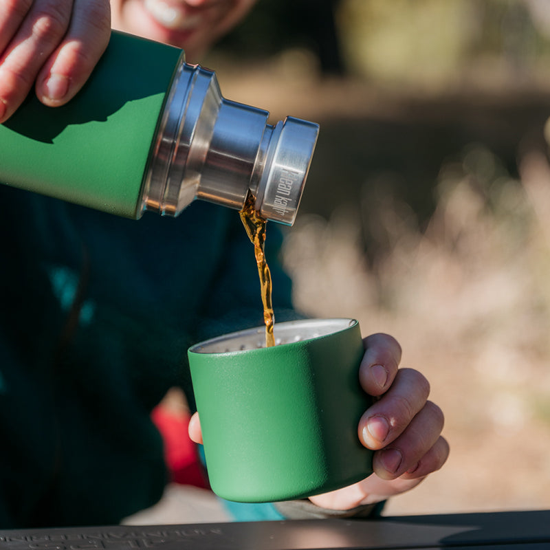 tkpro-maintenance-kit-k6 tkpro_32oz_thermos_green_pourthrough_lifestyle.jpg