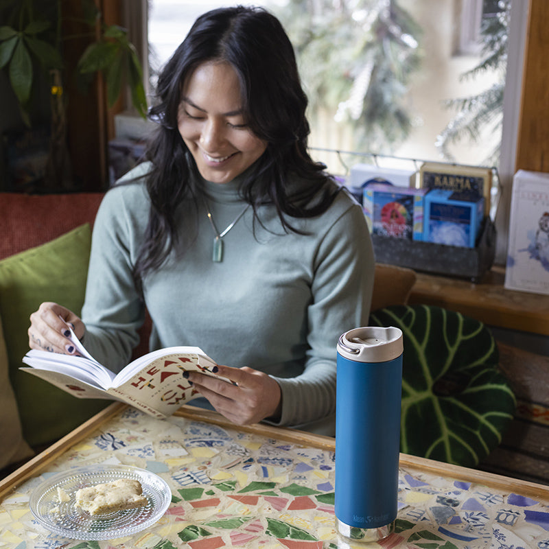 20oz-tkwide-with-cafe-cap-a5 tkwide_20oz_insulated_tumbler_cafe_woman_reading_square.jpg